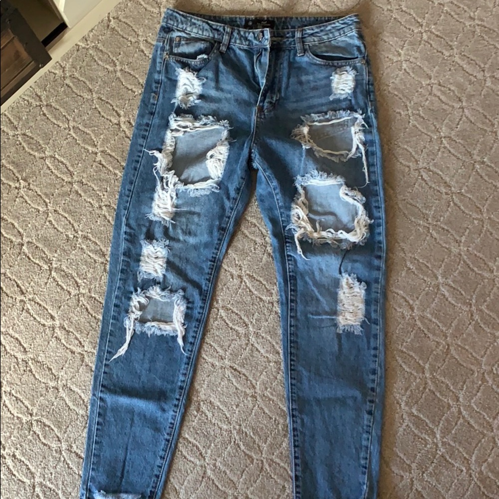 Missguided Riot high rise mom jeans distressed